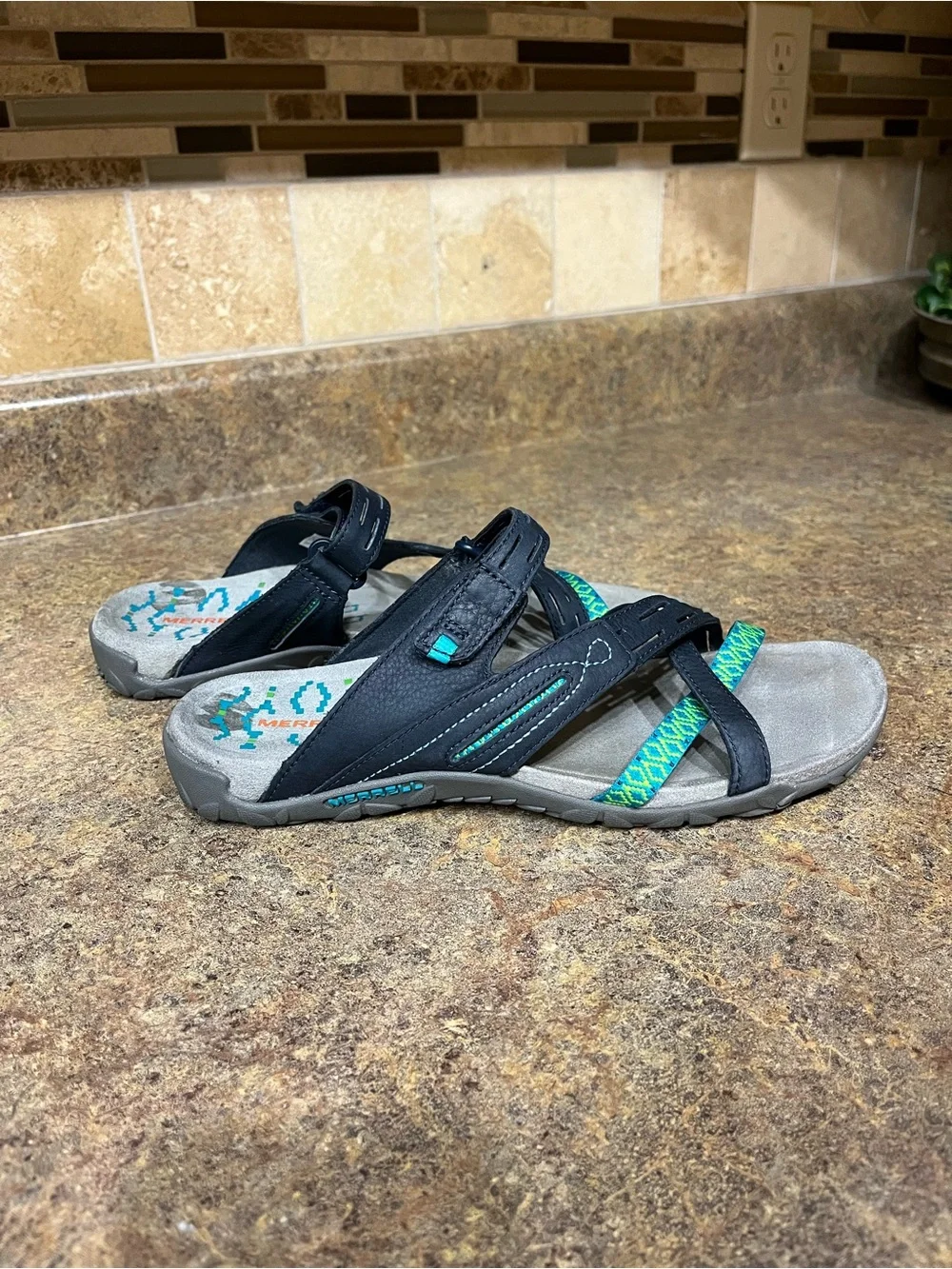 Merrell Women’s Size 8 Navy Leather Strappy Sport Sandals Select Grip Comfort